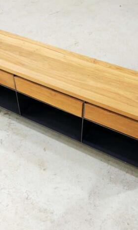 lowboard-sideboard-tv-board-moebel-holz-schwarz-eiche-massivholz-grau-metall-design-modern-mit-rollen-mit-schubladen-classic-003